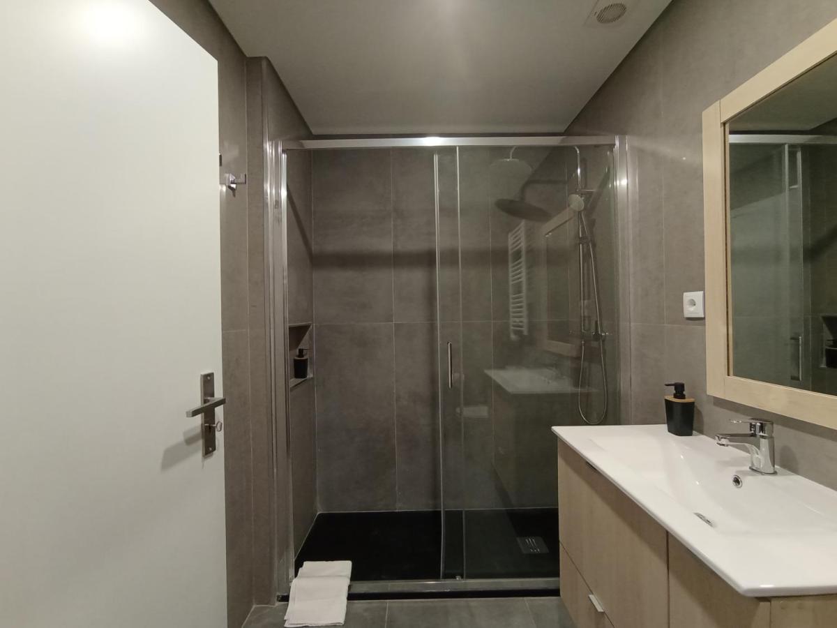 715 Gale Apartment Wi-Fi, Estacionamento Porto Ngoại thất bức ảnh