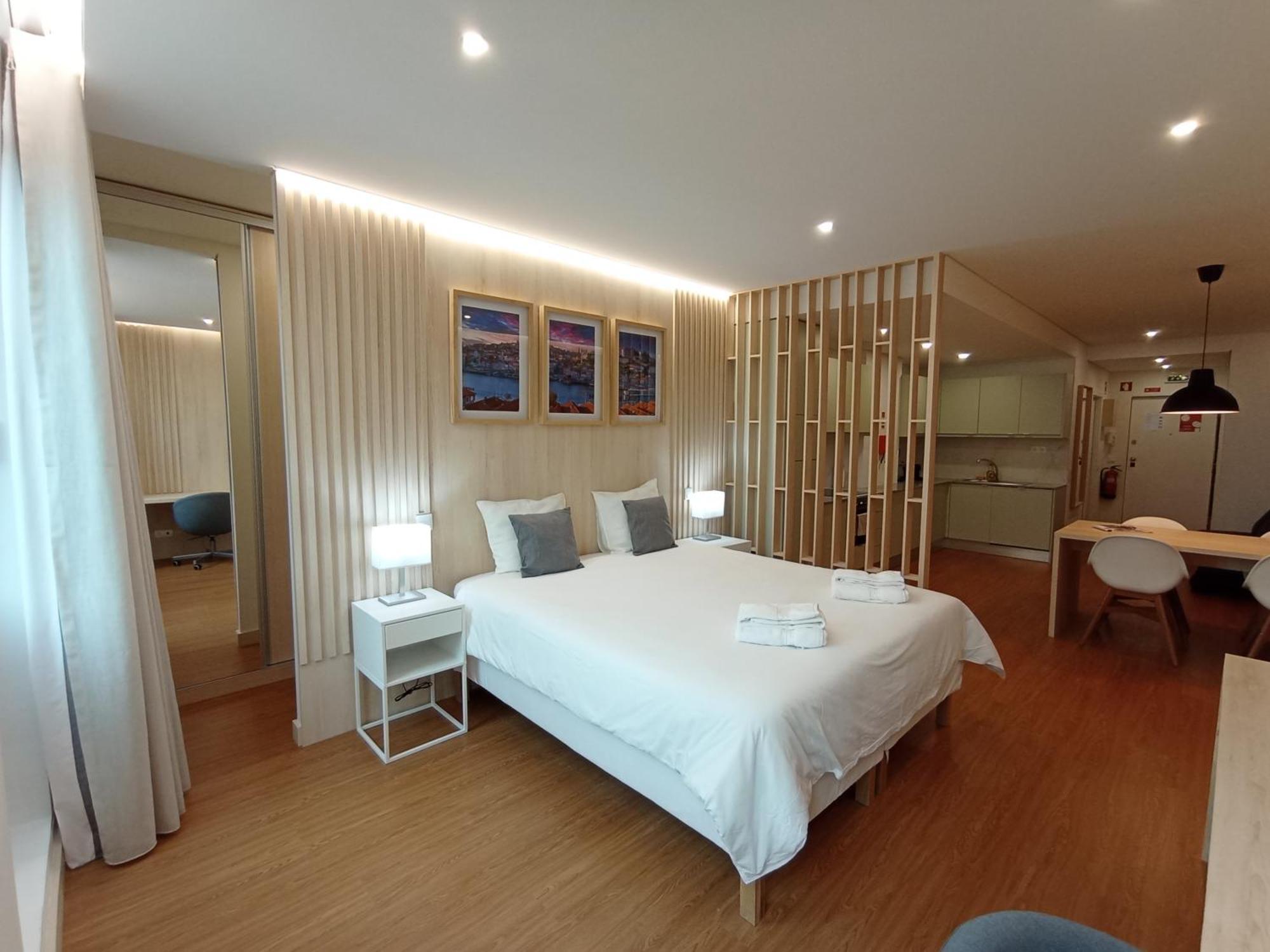 715 Gale Apartment Wi-Fi, Estacionamento Porto Ngoại thất bức ảnh